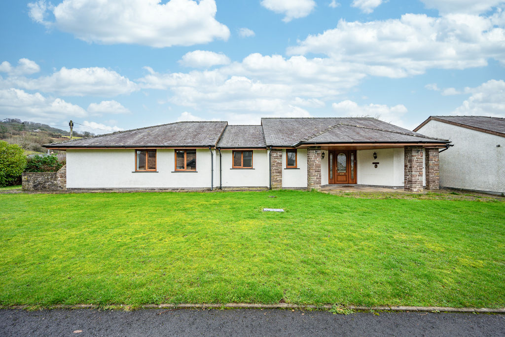 Front Elevation- click for photo gallery